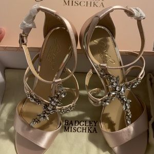 jewel badgley mischka